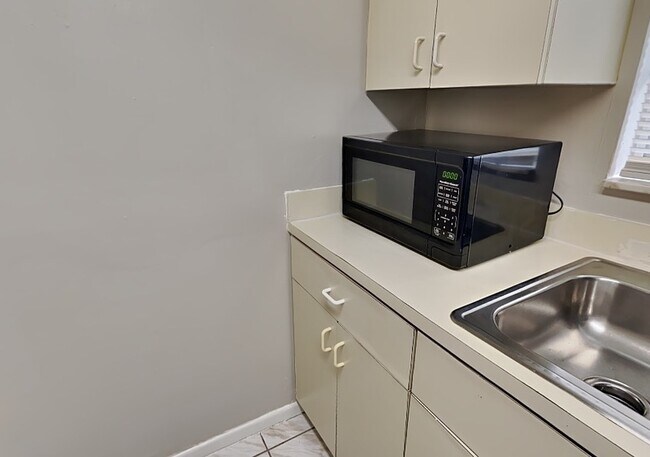 Foto del edificio - 1921 Truman Rd