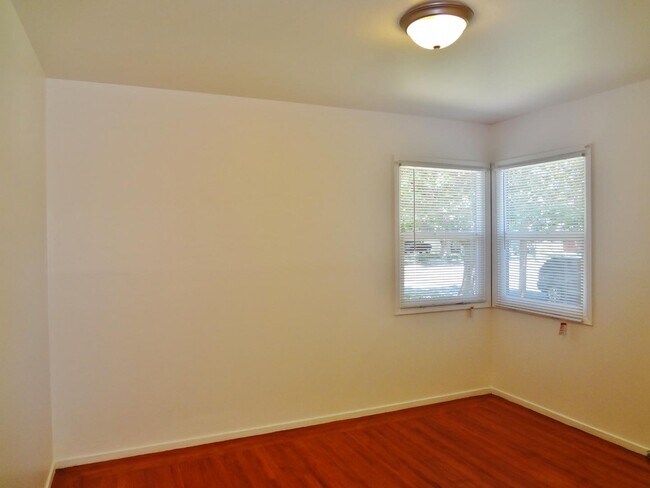 Foto del edificio - 442 E Ferndale Ave