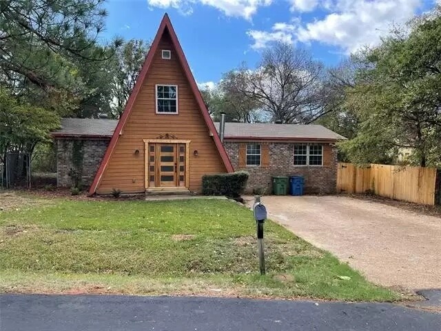 Foto principal - 203 Hilltop Ln