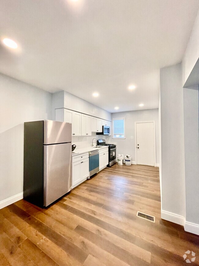Building Photo - 3706 Dolfield Ave