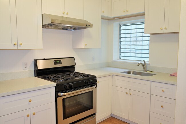 Unit 1 - 1276 Jackson St