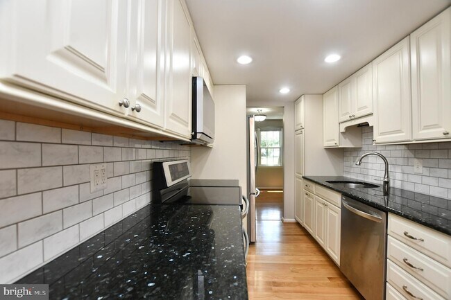 Foto del edificio - 7733 Trevino Ln