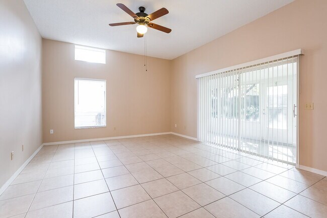 Building Photo - 315 Sand Ridge Dr