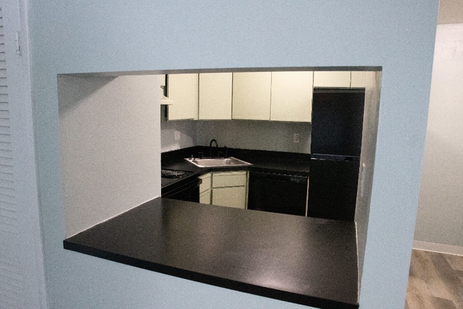 Foto del edificio - 2800 Crystal St