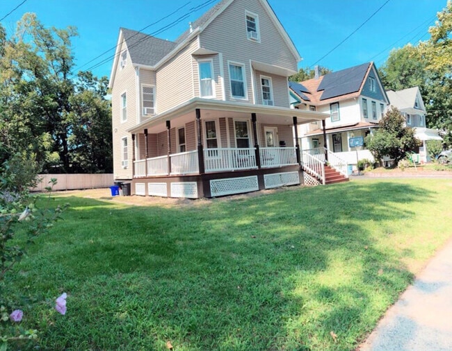 Building Photo - 9 Coddington Ave