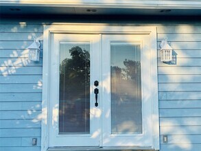 Building Photo - 1578 Railroad St