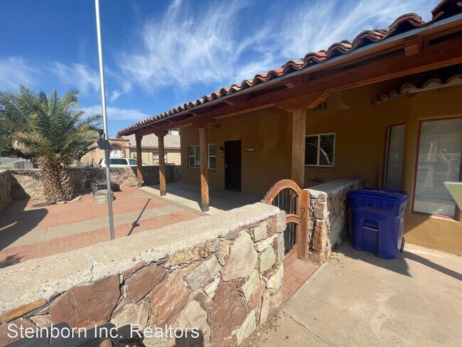 Foto del edificio - 3 br, 1.5 bath House - 310 Manso Ave.