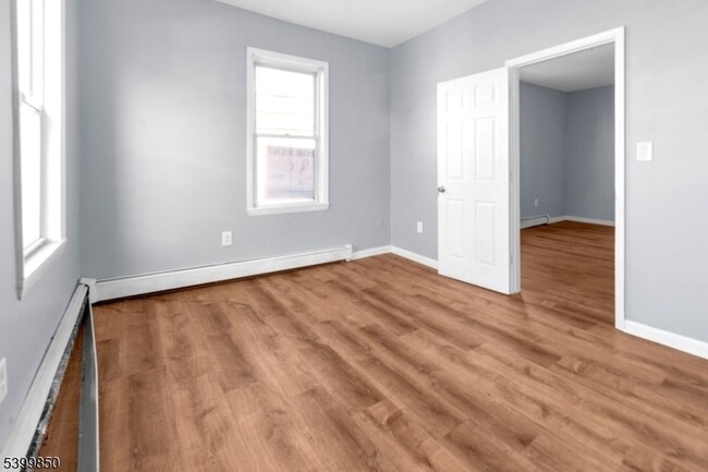 Building Photo - 95 1st St