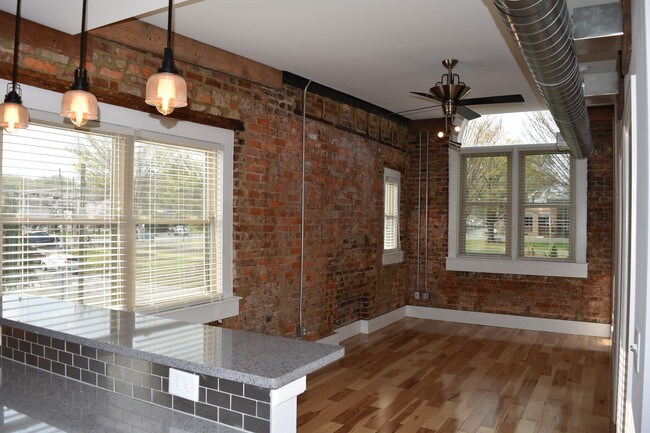 Picture of Apartment Photos and Tour | Five Star Building
