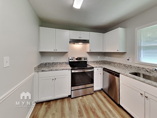 Building Photo - 1616 Sugarmaple Ln SW