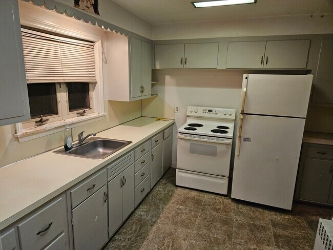 Building Photo - 2803 N Broom St