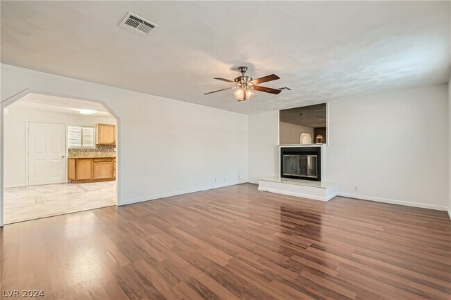 Foto del edificio - 5920 N Jones Blvd