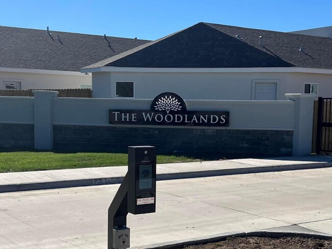 Foto del edificio - 3012 West Dr