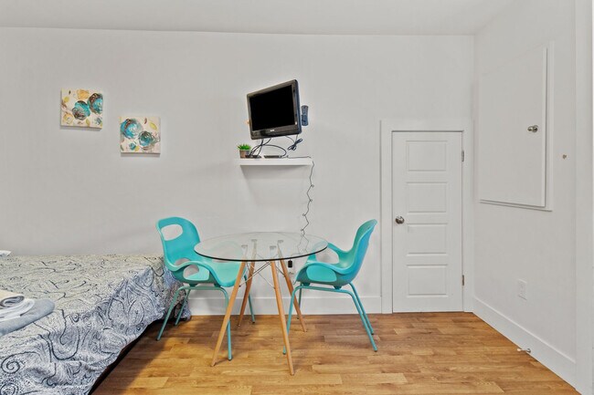 Photo du bâtiment - 52 Pennywell Rd