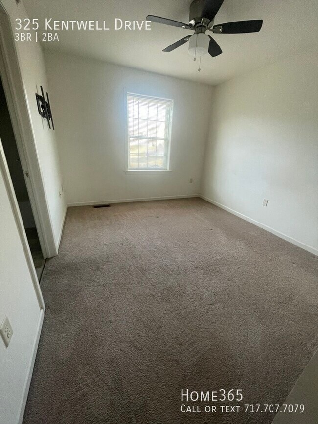 Foto del edificio - Beautiful 3 bedroom, 2 bathroom now availa...