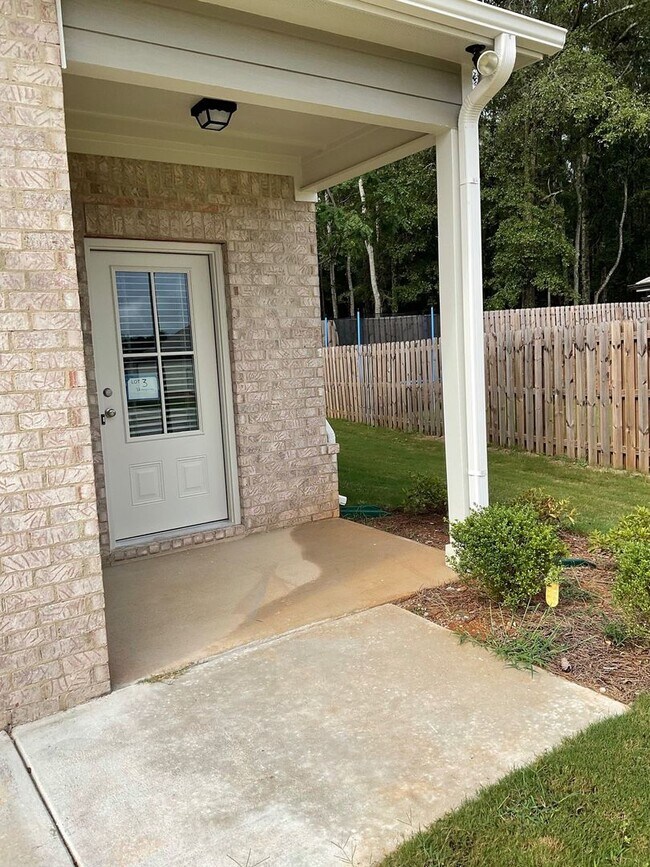 Foto del edificio - Home for Rent in Clanton, AL! Available to View Now!!!