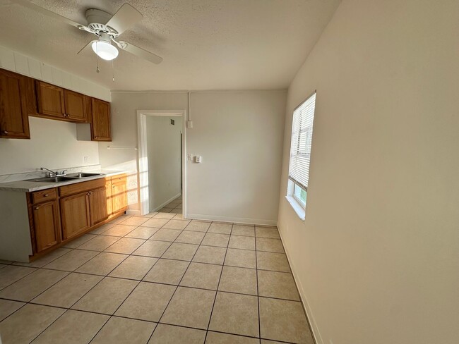 Building Photo - Charming 3-Bedroom Home in Leesburg!