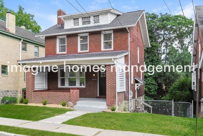Building Photo - Lovely 3 Bedroom Home in Dormont!