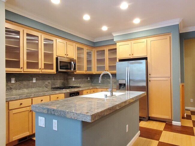 Photo - Custom Model Home In Downtown Campbell, Lu...