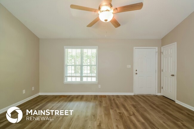 Foto del edificio - 304 Kingsbrook Cir