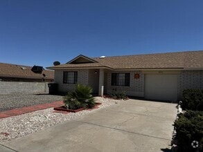 Building Photo - 988 Shadow Crest Cir