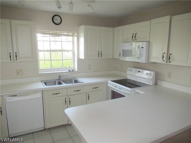 Foto del edificio - 441 Quail Forest Blvd