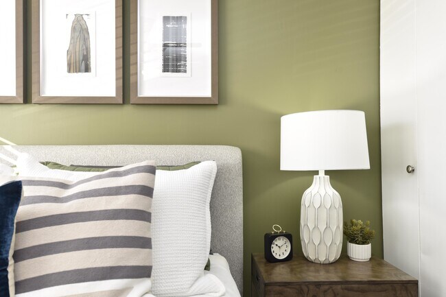 Decoración del dormitorio - Grove at Five Points