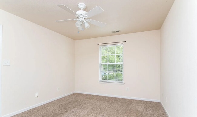 Foto del edificio - 2836 Oasis Ln