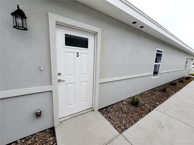 Foto del edificio - 1804 Davenport St