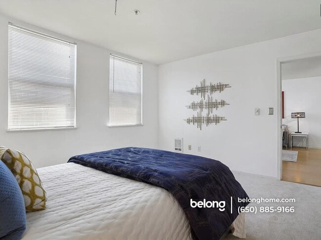 Building Photo - 8300 Oceanview Terrace