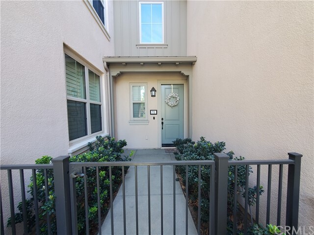 Building Photo - 70 Coralwood