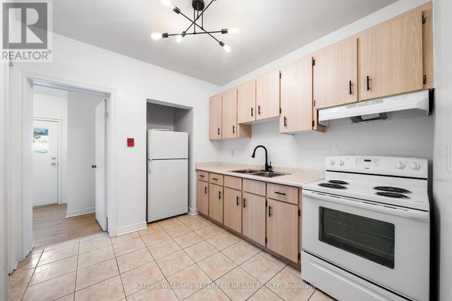 Building Photo - 46 Concord Ave