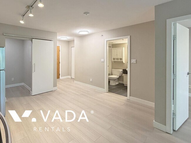 Photo du bâtiment - Fusion 1 BR APT Rental 301-828 Cardero St Vancouver: VADA