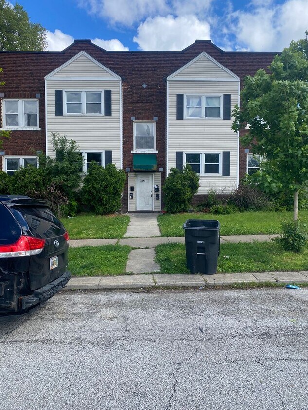 Primary Photo - 3550 Seymour Ave