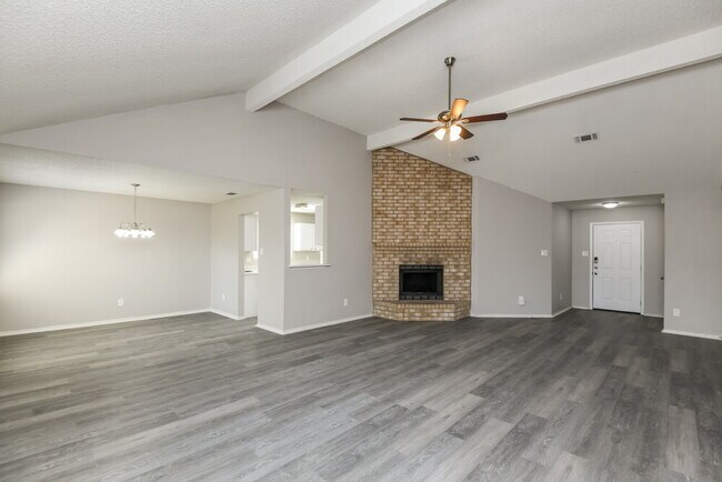 Building Photo - 8221 Cloverglen Ln