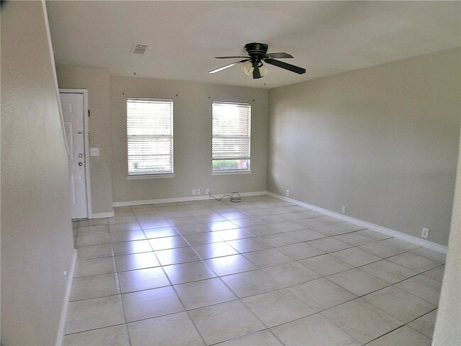Foto del edificio - 3305 Bent Creek Dr
