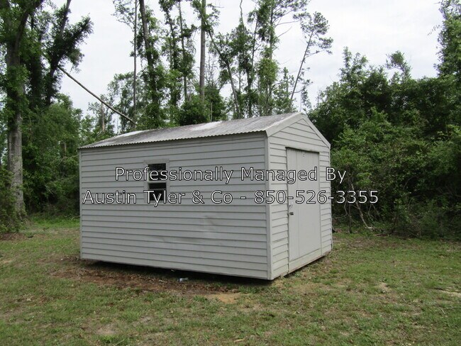 Building Photo - 2960 Hillcrest St