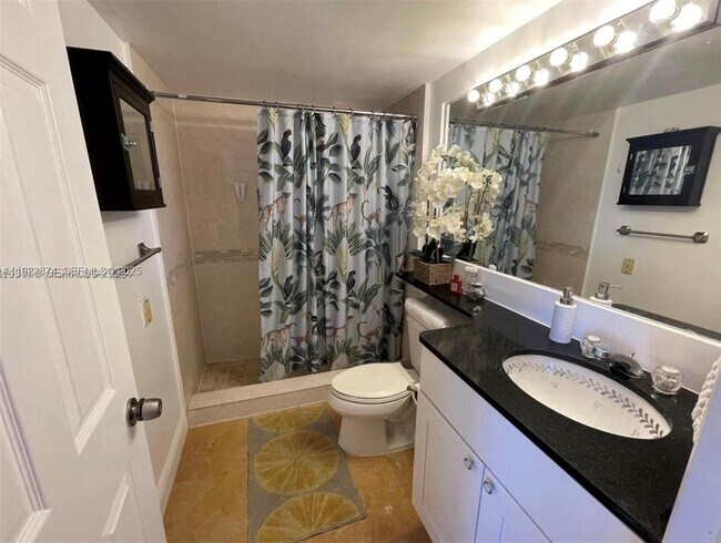 Foto del edificio - 1890 S Ocean Dr