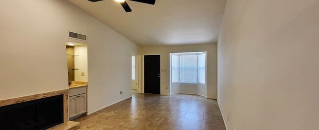 Foto del edificio - 2117 W Missouri Ave