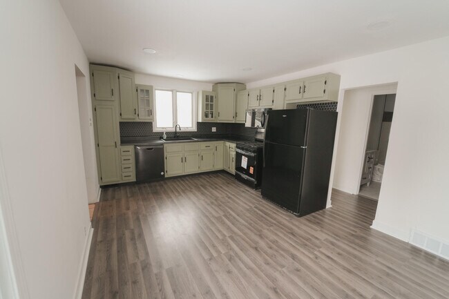 Foto del edificio - 1313 Summerset Dr