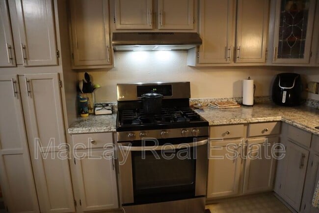 Foto del edificio - 408 W Elgin St