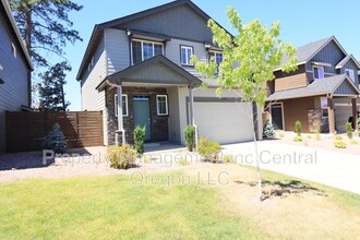 Building Photo - 61581 SE Lorenzo Dr