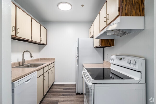 1BD, 1BA - 653SF - Autumn Ridge