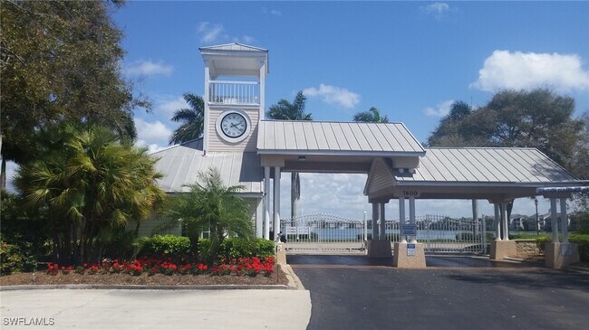 Building Photo - 2663 Aft Ave