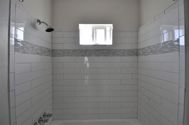 Foto del edificio - 11785 Laurelwood Dr