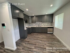 Building Photo - 1348 W 41st Pl