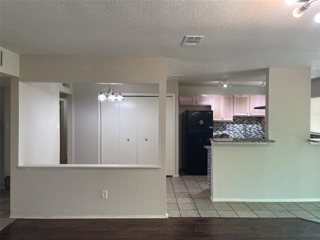 Foto del edificio - 630 Valley View Dr