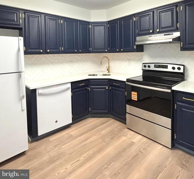 Building Photo - 5 Neville Ct