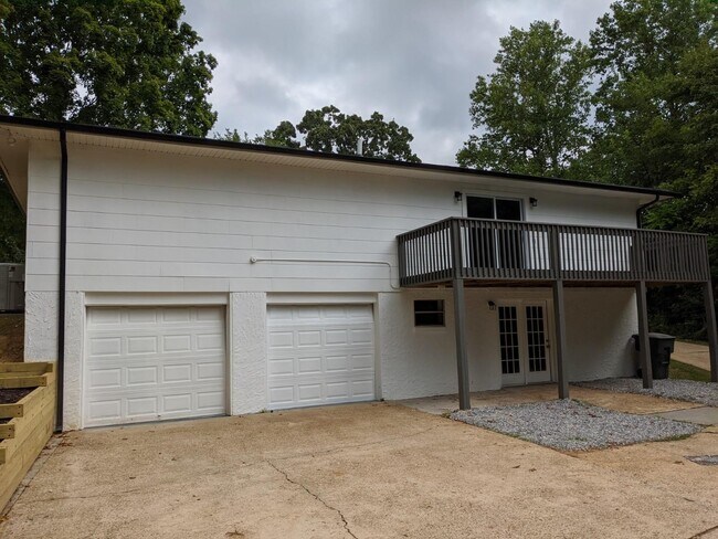 Building Photo - 7714 Basswood Dr