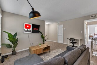 Building Photo - 3201 Stones Throw Ln